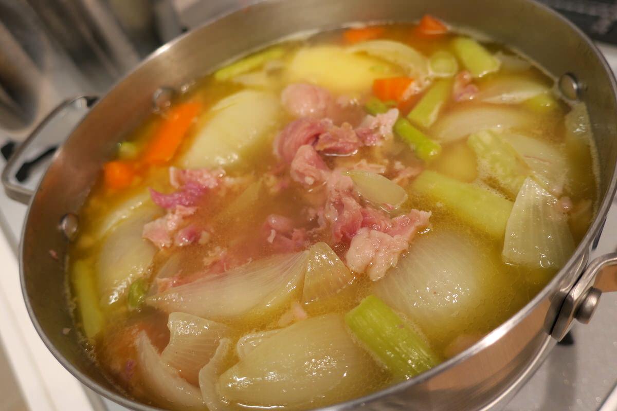 米久のアイスバインで美味しいポトフを作る